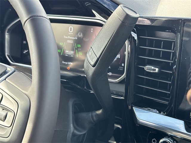 GMC Sierra 2500HD Vehicle Full-screen Gallery Image 20