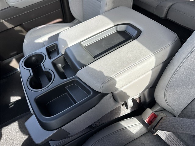 GMC Sierra 2500HD Vehicle Full-screen Gallery Image 21