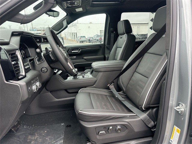 GMC Sierra 1500 Vehicle Full-screen Gallery Image 11