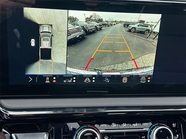 GMC Sierra 1500 Vehicle Full-screen Gallery Image 17