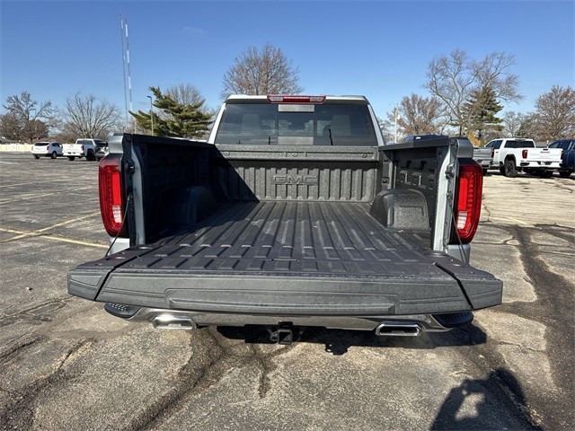 GMC Sierra 1500 Vehicle Full-screen Gallery Image 24