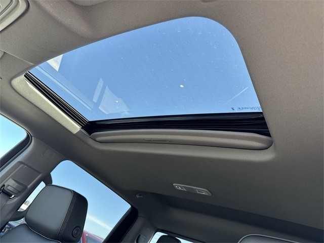 GMC Sierra 2500HD Vehicle Full-screen Gallery Image 22