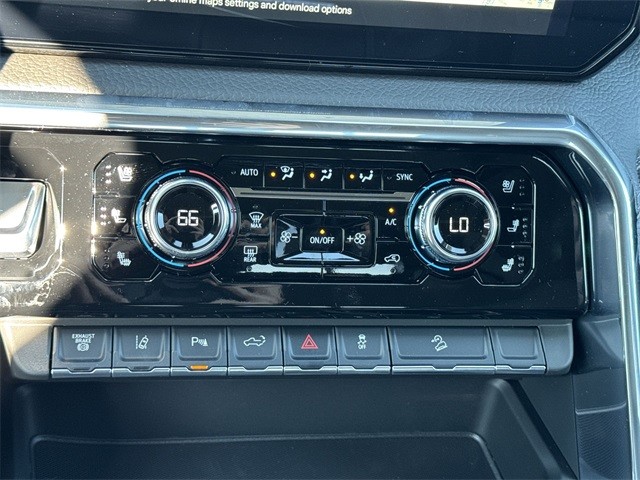 GMC Sierra 2500HD Vehicle Full-screen Gallery Image 19