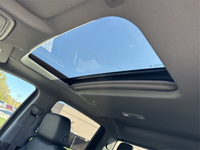 GMC Sierra 2500HD Vehicle Full-screen Gallery Image 22