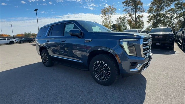 GMC Yukon Vehicle Full-screen Gallery Image 02