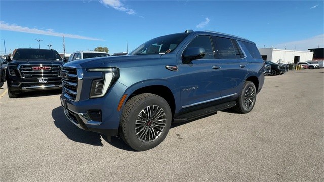 GMC Yukon Vehicle Full-screen Gallery Image 04