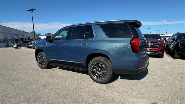 GMC Yukon Vehicle Full-screen Gallery Image 06