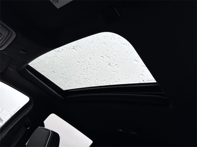 GMC Sierra 1500 Vehicle Full-screen Gallery Image 22