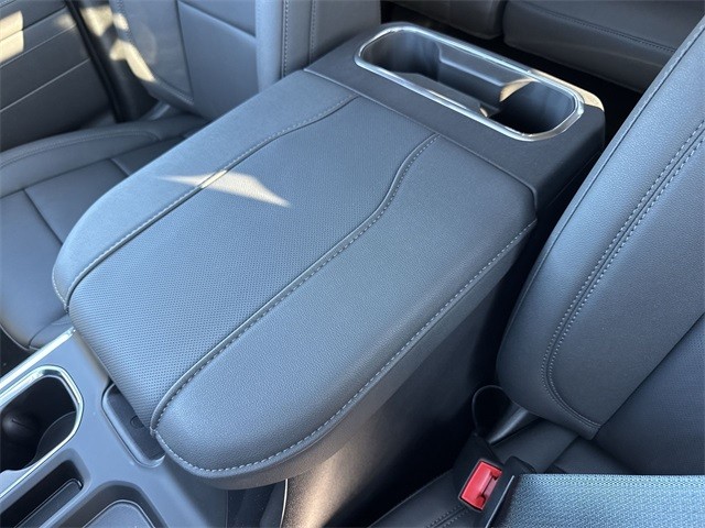 GMC Sierra 1500 Vehicle Full-screen Gallery Image 21