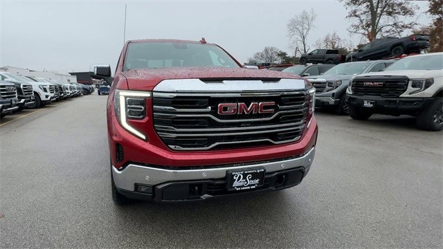 GMC Sierra 1500 Vehicle Full-screen Gallery Image 03