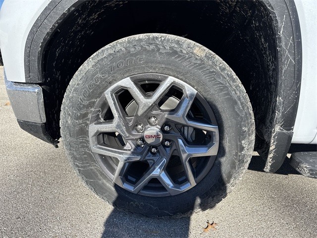 GMC Sierra 1500 Vehicle Full-screen Gallery Image 10