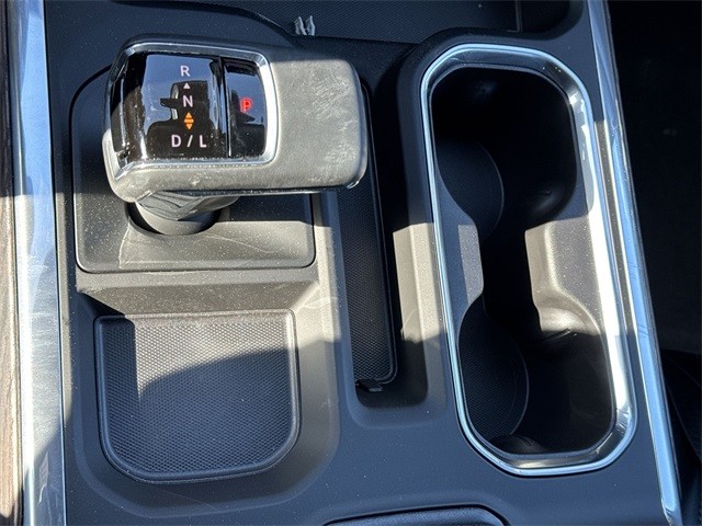 GMC Sierra 1500 Vehicle Full-screen Gallery Image 20