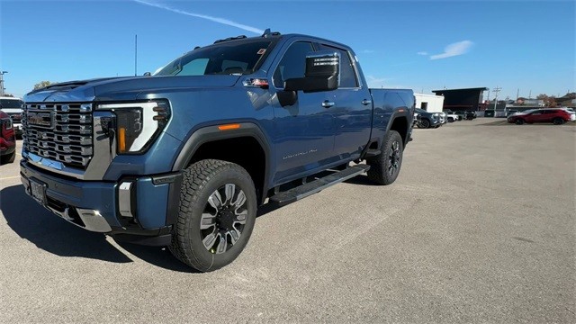 GMC Sierra 2500HD Vehicle Full-screen Gallery Image 04