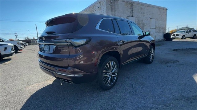 Buick Enclave Vehicle Full-screen Gallery Image 08