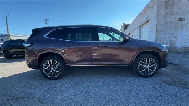 Buick Enclave Vehicle Full-screen Gallery Image 09