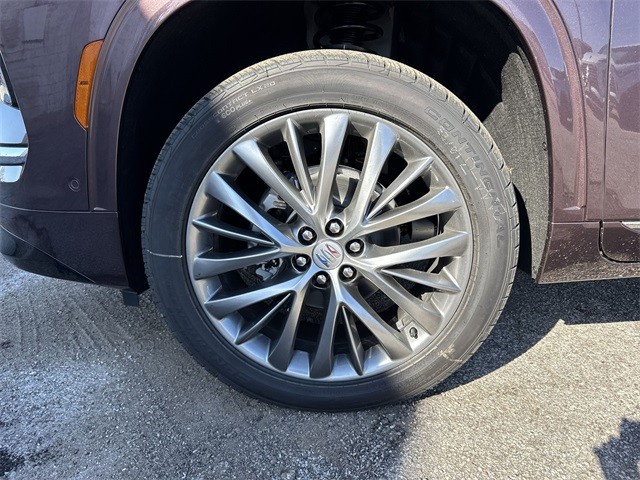 Buick Enclave Vehicle Full-screen Gallery Image 10