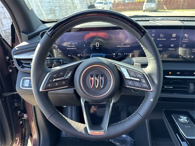 Buick Enclave Vehicle Full-screen Gallery Image 14