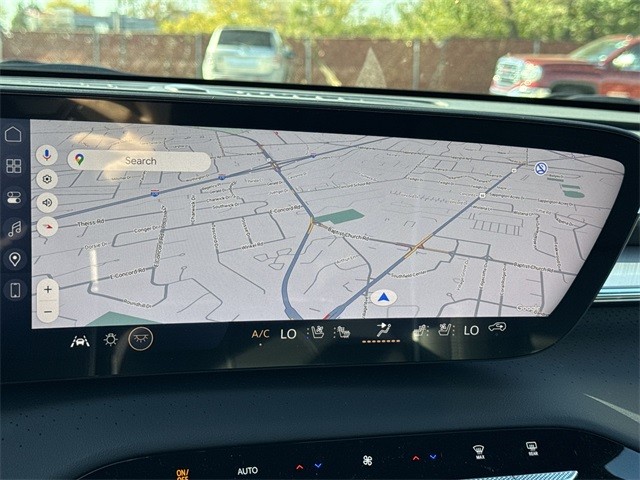 Buick Enclave Vehicle Full-screen Gallery Image 18