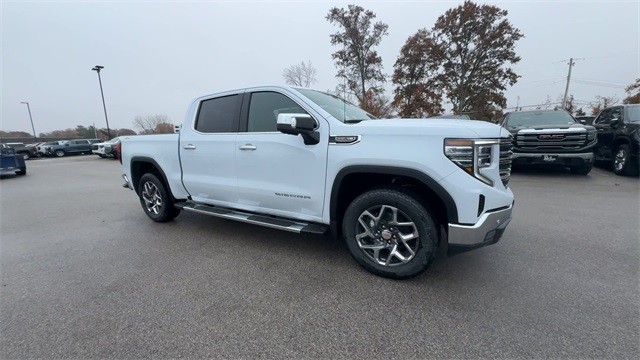 GMC Sierra 1500 Vehicle Full-screen Gallery Image 02