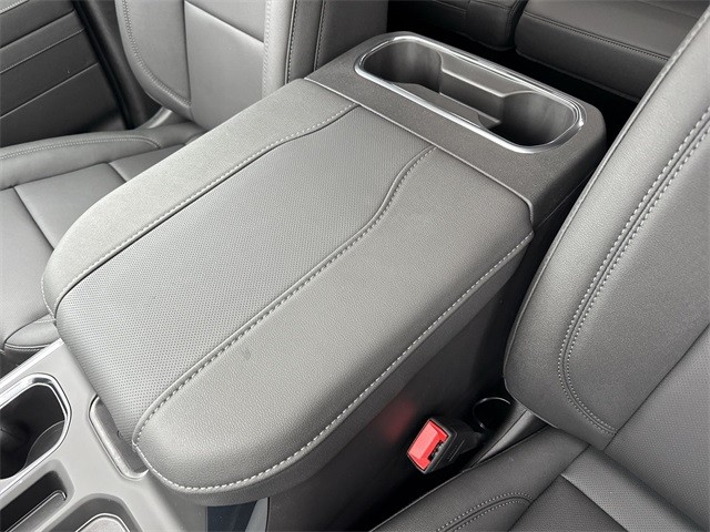 GMC Sierra 1500 Vehicle Full-screen Gallery Image 21