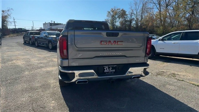 GMC Sierra 1500 Vehicle Full-screen Gallery Image 07