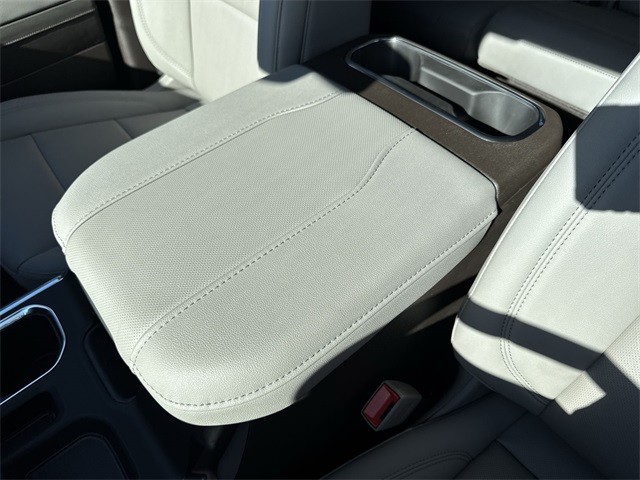 GMC Sierra 1500 Vehicle Full-screen Gallery Image 21