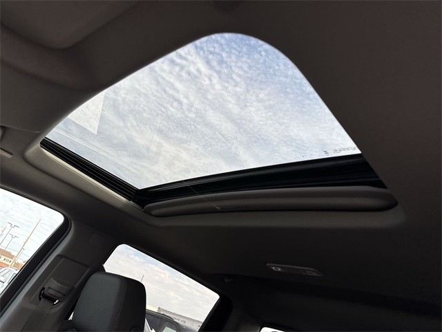 GMC Sierra 1500 Vehicle Full-screen Gallery Image 22