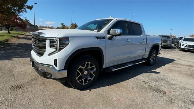 GMC Sierra 1500 Vehicle Full-screen Gallery Image 04