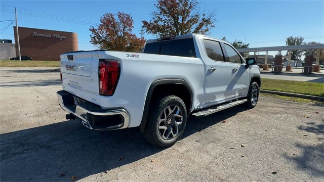 GMC Sierra 1500 Vehicle Full-screen Gallery Image 08