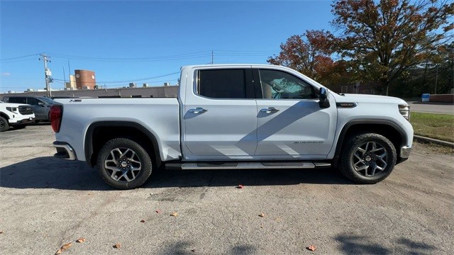 GMC Sierra 1500 Vehicle Full-screen Gallery Image 09