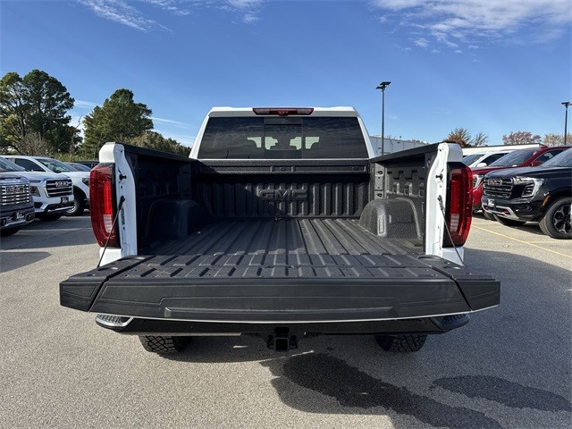 GMC Sierra 1500 Vehicle Full-screen Gallery Image 24