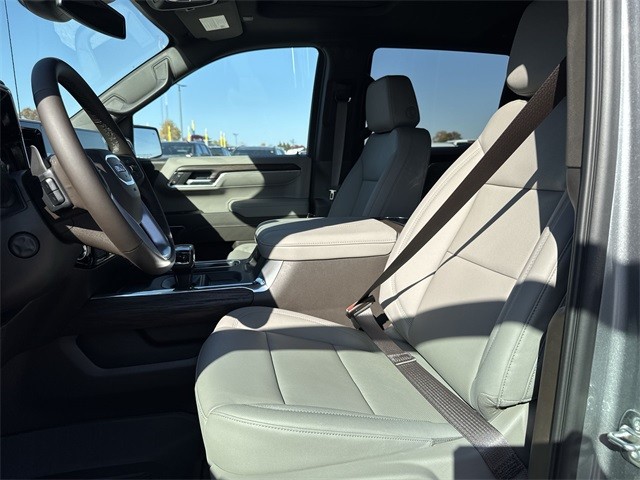 GMC Sierra 1500 Vehicle Full-screen Gallery Image 11