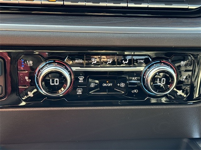 GMC Sierra 1500 Vehicle Full-screen Gallery Image 19