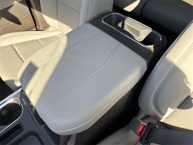 GMC Sierra 1500 Vehicle Full-screen Gallery Image 21