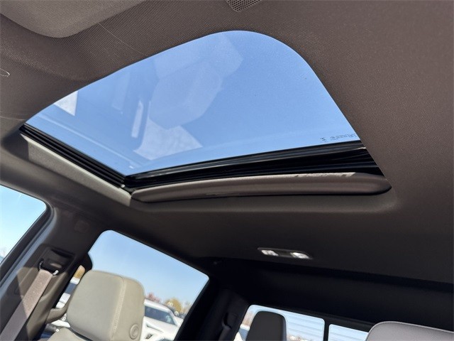 GMC Sierra 1500 Vehicle Full-screen Gallery Image 22