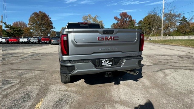 GMC Sierra 3500HD Vehicle Full-screen Gallery Image 07