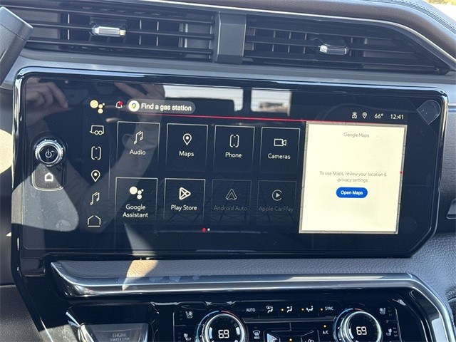 GMC Sierra 3500HD Vehicle Full-screen Gallery Image 16