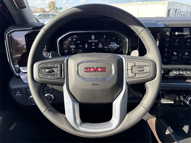 GMC Sierra 1500 Vehicle Full-screen Gallery Image 14