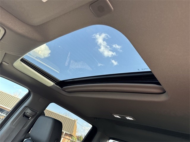 GMC Sierra 1500 Vehicle Full-screen Gallery Image 22