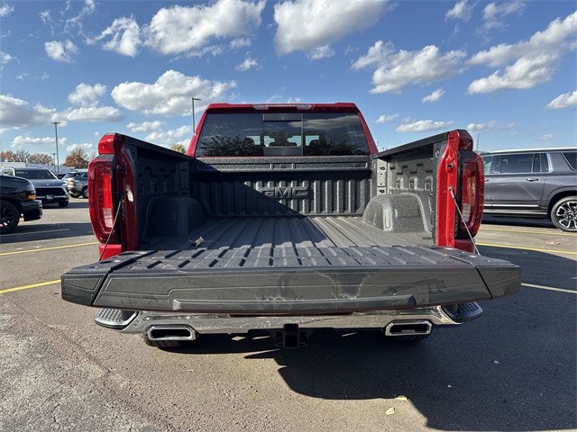 GMC Sierra 1500 Vehicle Full-screen Gallery Image 24
