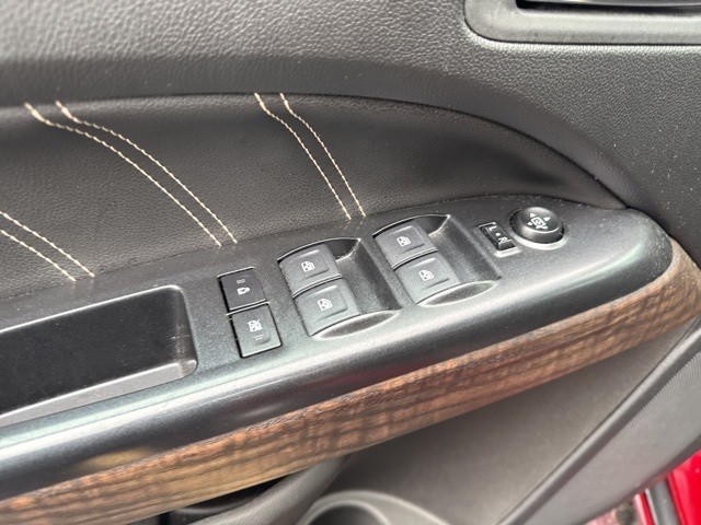 GMC Canyon Vehicle Full-screen Gallery Image 22