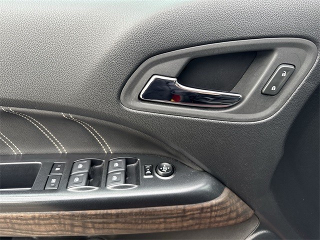 GMC Canyon Vehicle Full-screen Gallery Image 27