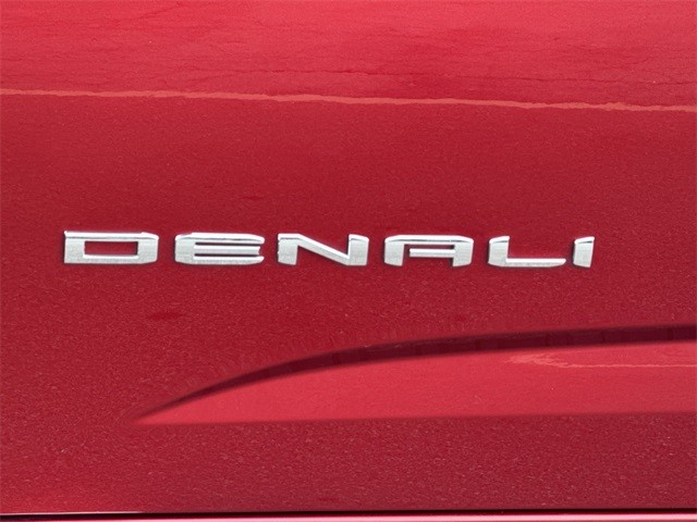 GMC Canyon Vehicle Full-screen Gallery Image 35