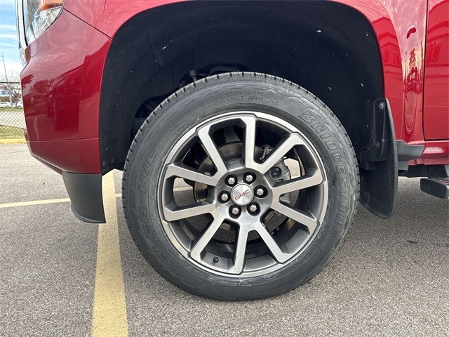 GMC Canyon Vehicle Full-screen Gallery Image 36