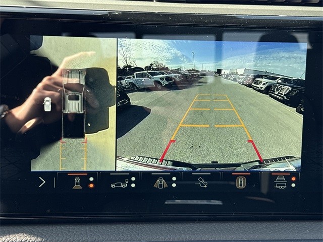 GMC Sierra 2500HD Vehicle Full-screen Gallery Image 17