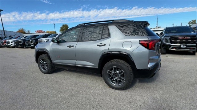 GMC Terrain Vehicle Full-screen Gallery Image 06