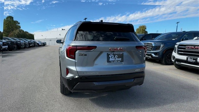 GMC Terrain Vehicle Full-screen Gallery Image 07