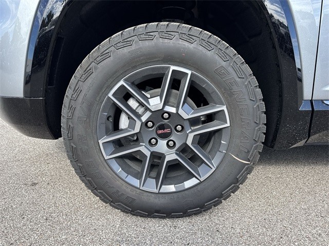 GMC Terrain Vehicle Full-screen Gallery Image 10