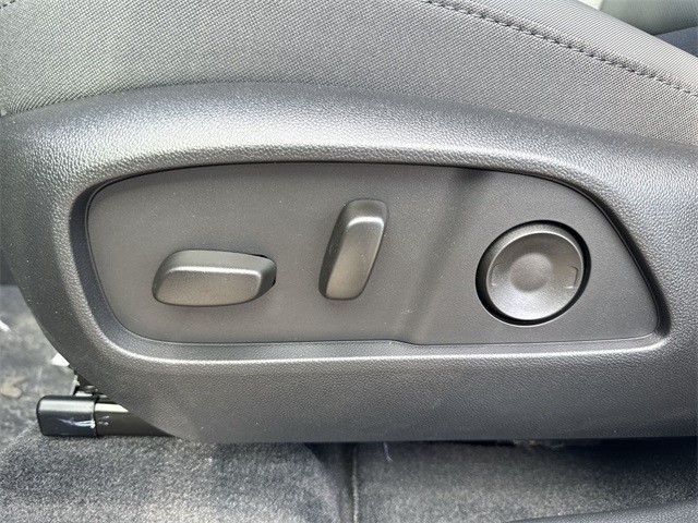 GMC Terrain Vehicle Full-screen Gallery Image 12