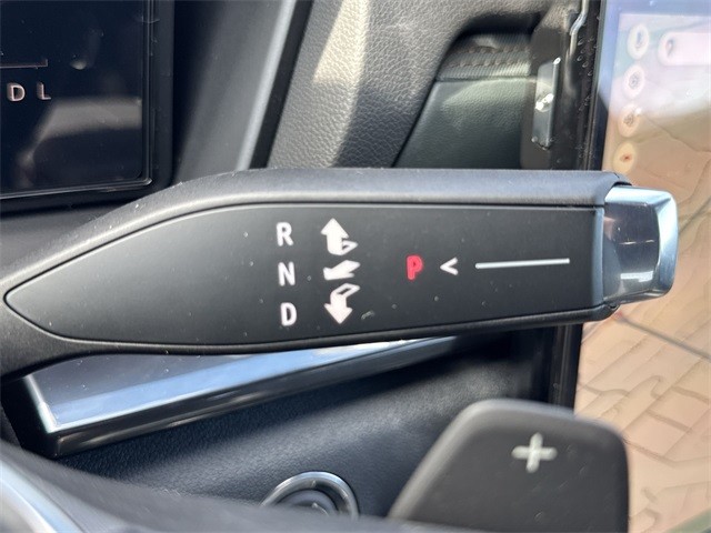 GMC Terrain Vehicle Full-screen Gallery Image 20